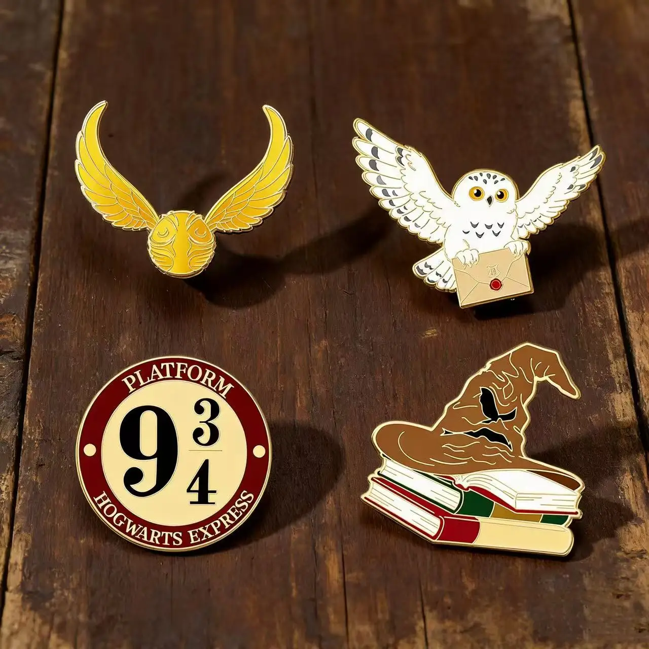 Broches Escola de Magia - Kit 4 Peças